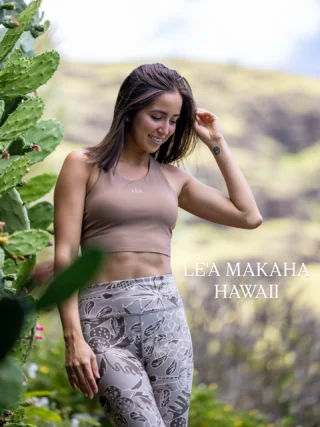 Lea Makaha フローラル ヨガレギンス　ローズベージュ Lea Makaha フローラル ヨガレギンス ローズベージュ